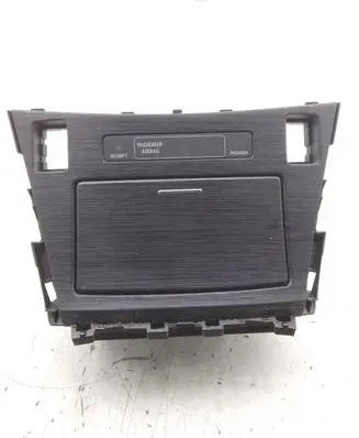 Toyota Avensis T270 Car ashtray