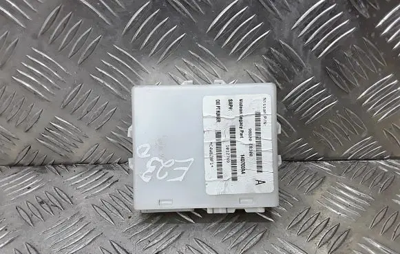 Nissan Pathfinder R52 Engine control unit/module 98800EB300