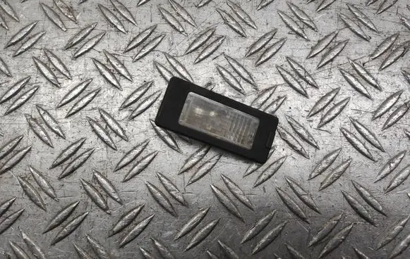 Volkswagen Jetta VI Number plate light 
