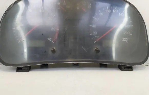 Volkswagen Golf IV Speedometer (instrument cluster) 88311282