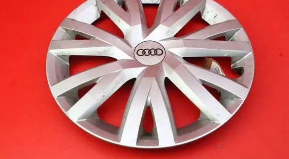 Audi A4 S4 B8 8K R17 wheel hub/cap/trim 5G0601147B