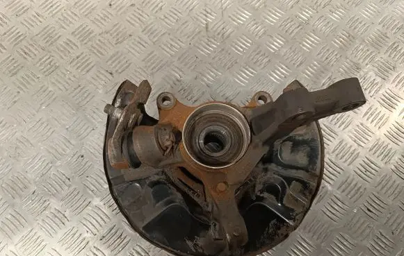 Toyota Avensis T250 Front wheel hub 4321105060 90178W0037