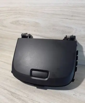 Chevrolet Captiva Glove box AMF16345