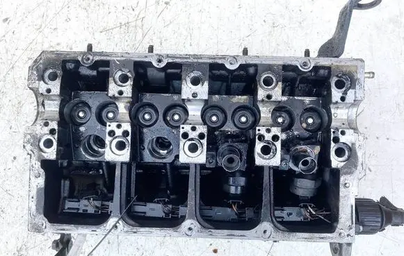 Audi A4 S4 B5 8D Engine head 038103373c