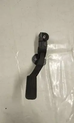 Tesla Model S Accelerator throttle pedal 6pv93337017 Be5c9f836aa