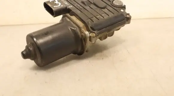 Volkswagen PASSAT B7 Wiper motor
