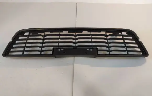 Toyota Hilux VIII Front bumper upper radiator grill 53112-0K130