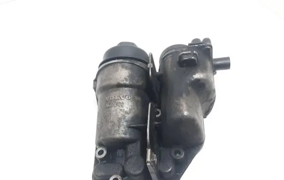 Volvo XC90 Oil filter cover 30677920