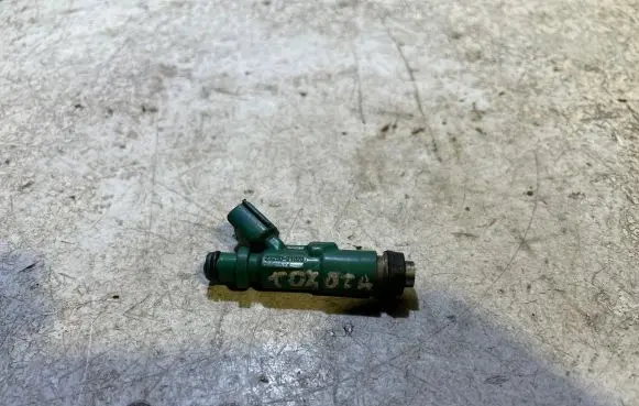 Toyota Prius (XW20) Fuel injector 2325021020