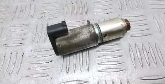 Volvo S80 Camshaft vanos timing valve 31216221