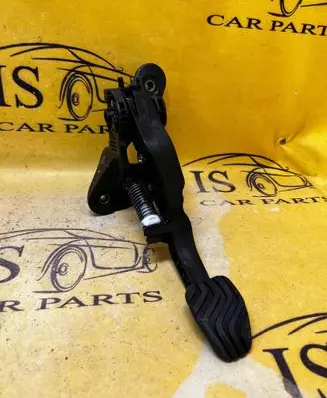Dacia Sandero III Clutch pedal 465409712R