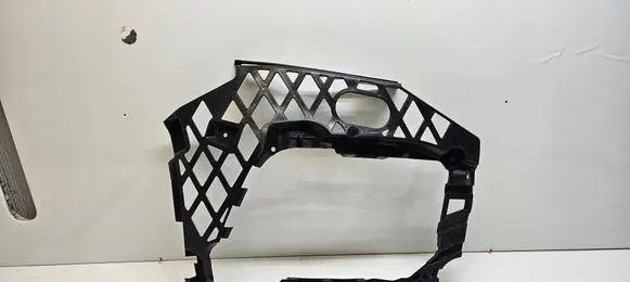 Volkswagen PASSAT B8 Front bumper mounting bracket