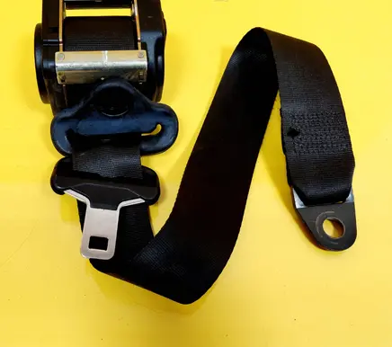 Rear seatbelt