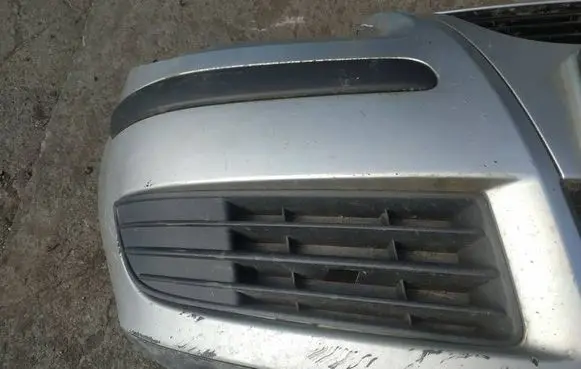 Volkswagen Polo IV 9N3 Front bumper lower grill