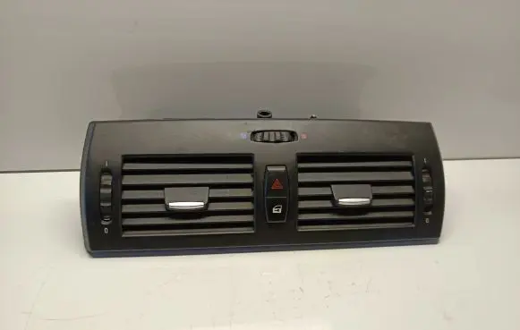 BMW X3 E83 Dash center air vent grill 3400074 251222112