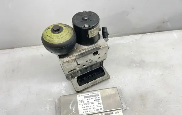 Mercedes-Benz E W211 ABS Pump 0265250097 A0054318012