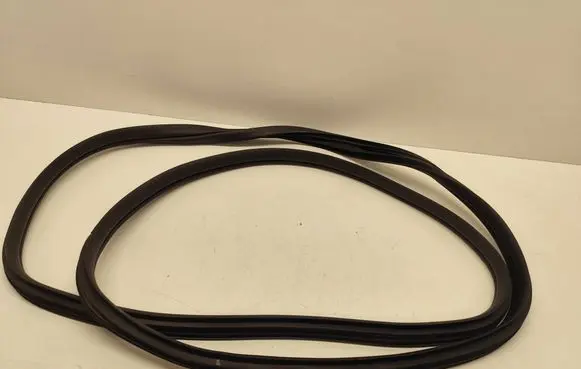 Hyundai Santa Fe Rear door rubber seal (on body) 