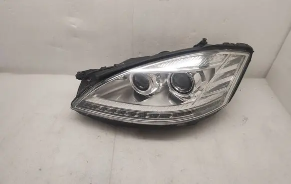 Mercedes-Benz S W221 Headlight/headlamp A2218202939 0301252281 LE08A6187