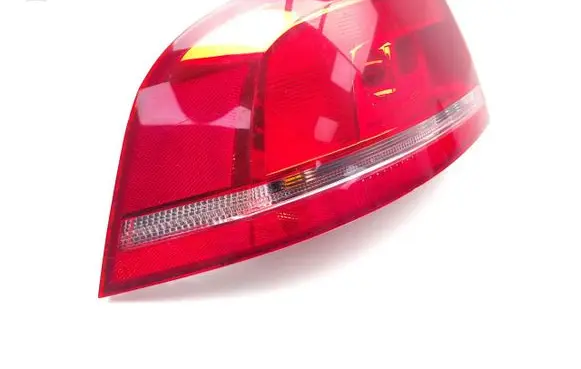 Volkswagen PASSAT B7 Rear/tail lights 3AF945095E