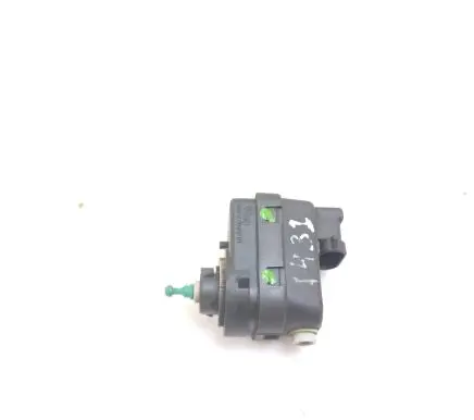 Headlight level adjustment motor