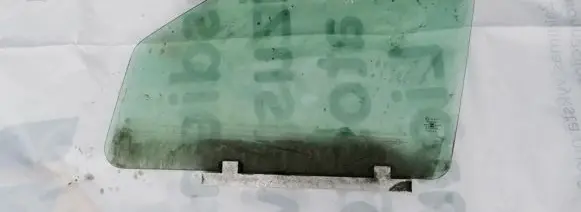 Opel Sintra Front door window glass four-door