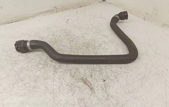 BMW 7 E65 E66 Engine coolant pipe/hose 8384912