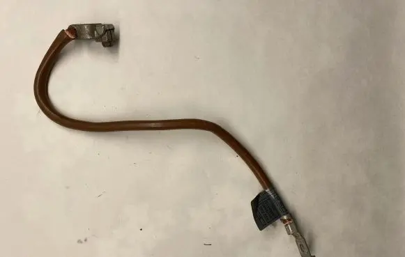 Positive cable (battery)