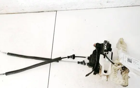 Hyundai Sonata Front door lock