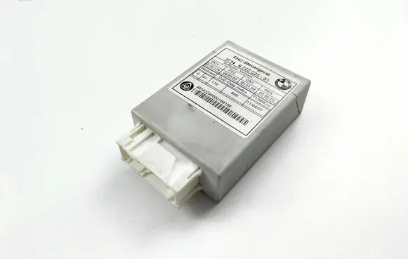 BMW 5 E60 E61 Air suspension control unit module (rear) 6769834