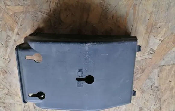 Volvo XC90 Fuse box cover 31494567