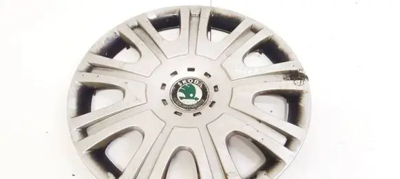 Skoda Octavia Mk2 (1Z) R15 wheel hub/cap/trim 1Z0601147E