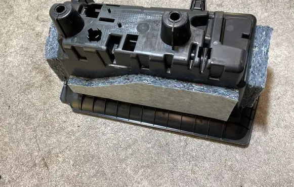 BMW i4 Glove box in trunk 7951241 24225110 5147