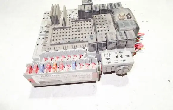 Volvo S80 Fuse module 9401802