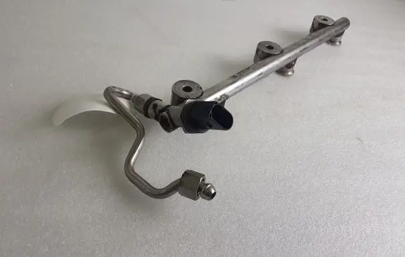 Porsche Cayenne (92A) Fuel main line pipe 03H133317P