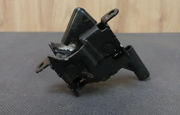 Mercedes-Benz SLK R170 Engine bonnet/hood lock/latch loop/hook 2108204710 A2108204710