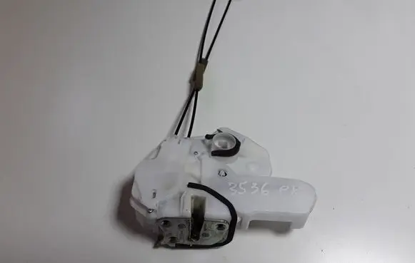 Mitsubishi Outlander Front door lock A047218