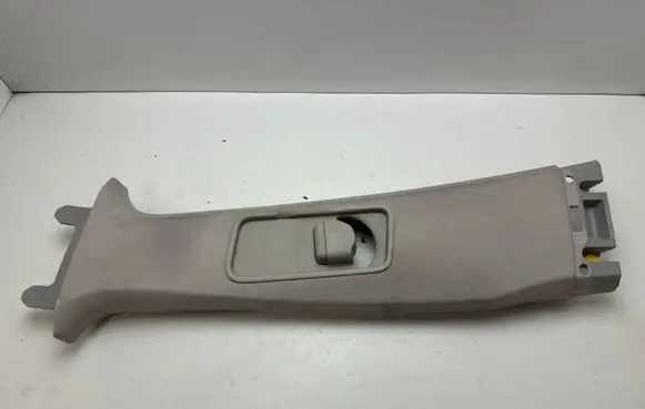 Land Rover Discovery 4 - LR4 (B) pillar trim (top) 631240012
