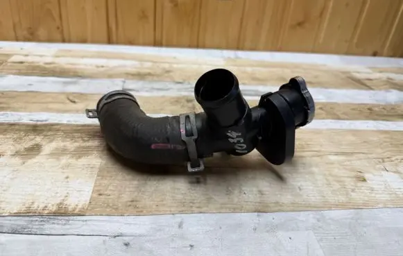 Coolant pipe/hose