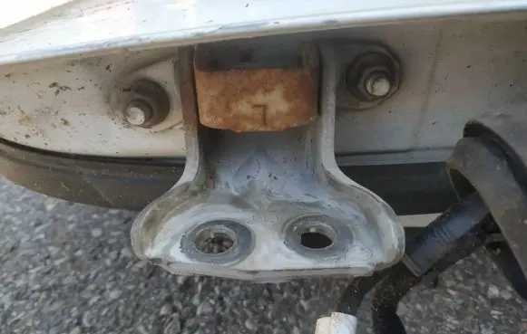 Nissan NV200 Front door upper hinge