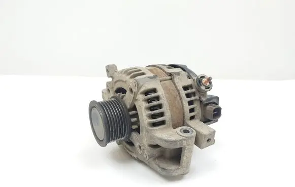 Toyota Corolla Verso AR10 Generator/alternator