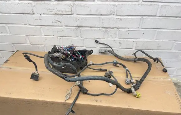 Toyota RAV 4 (XA40) Fuse box set 8266242611