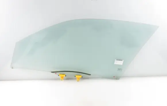Suzuki Vitara (LY) Front door window glass four-door