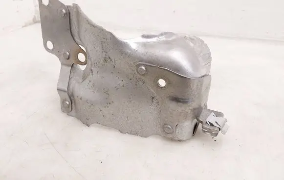 Volkswagen Tiguan Heat shield in engine bay 05E253041N