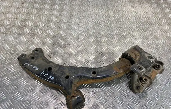 Honda CR-V Front lower control arm/wishbone
