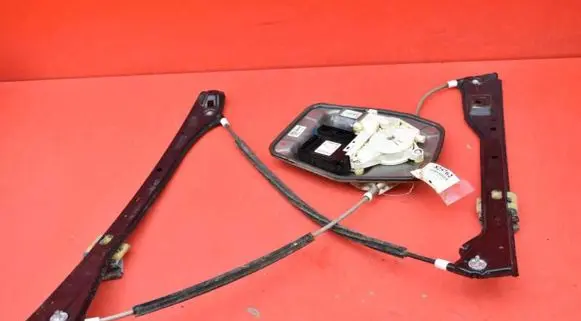 Volkswagen Golf V Front door window regulator with motor 5M0837462