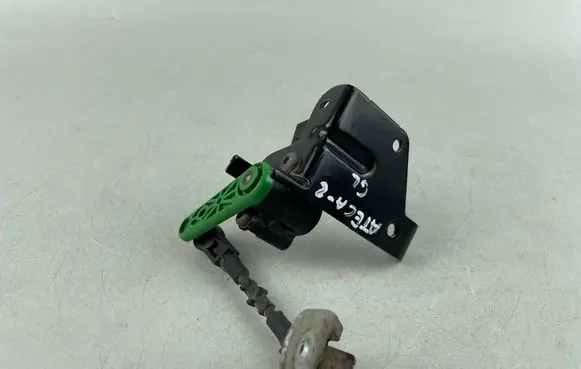 Seat Ateca Rear air suspension level height sensor 5Q0512521H 5Q0907503