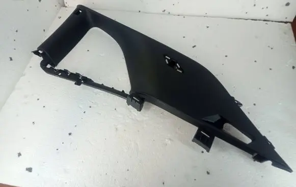 Dodge Challenger Rear side glass trim 1FQ58TRMAF 5RP36TRMAE GP5053