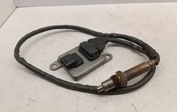 Mercedes-Benz E W212 Lambda probe sensor A0009053603 5WK96683D 0009053603