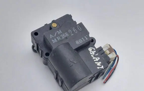 Mitsubishi Galant Air flap motor/actuator MR268260