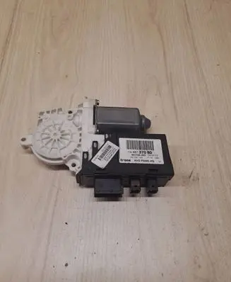 Citroen C8 Front door window regulator motor 1488737080 A91728100 991728203